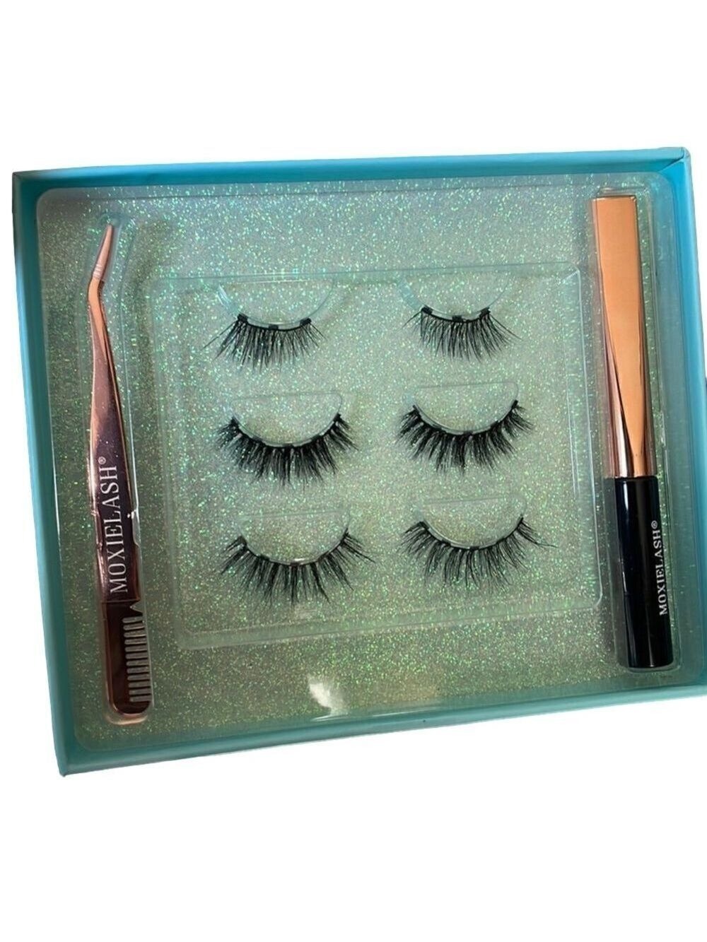 “Happy Kit” by MoxieLash with 30 count Magnetic eyeliner removal swabs